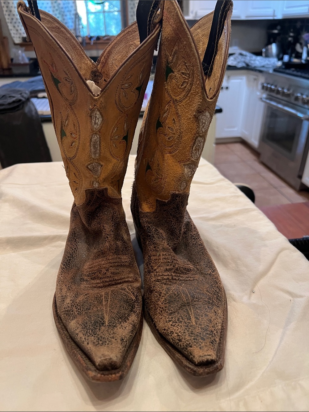 Justin Boots Two-Tone Leather man Women's Western Heeled Boots - Brown and Tan